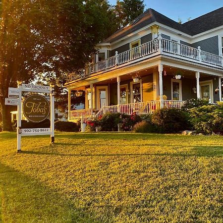 Toba'S Bed & Breakfast Lunenburg Buitenkant foto