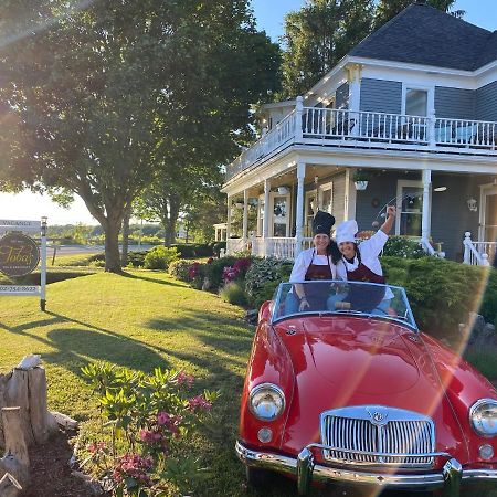 Toba'S Bed & Breakfast Lunenburg Buitenkant foto