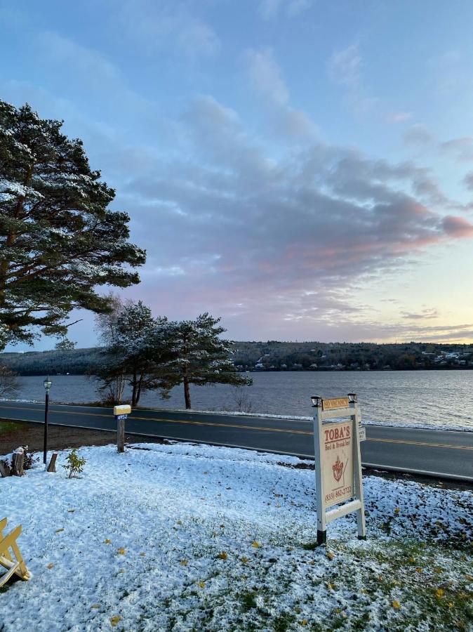 Toba'S Bed & Breakfast Lunenburg Buitenkant foto