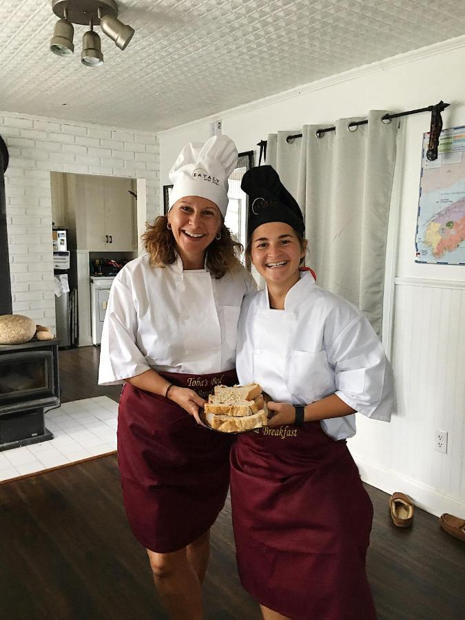 Toba'S Bed & Breakfast Lunenburg Buitenkant foto