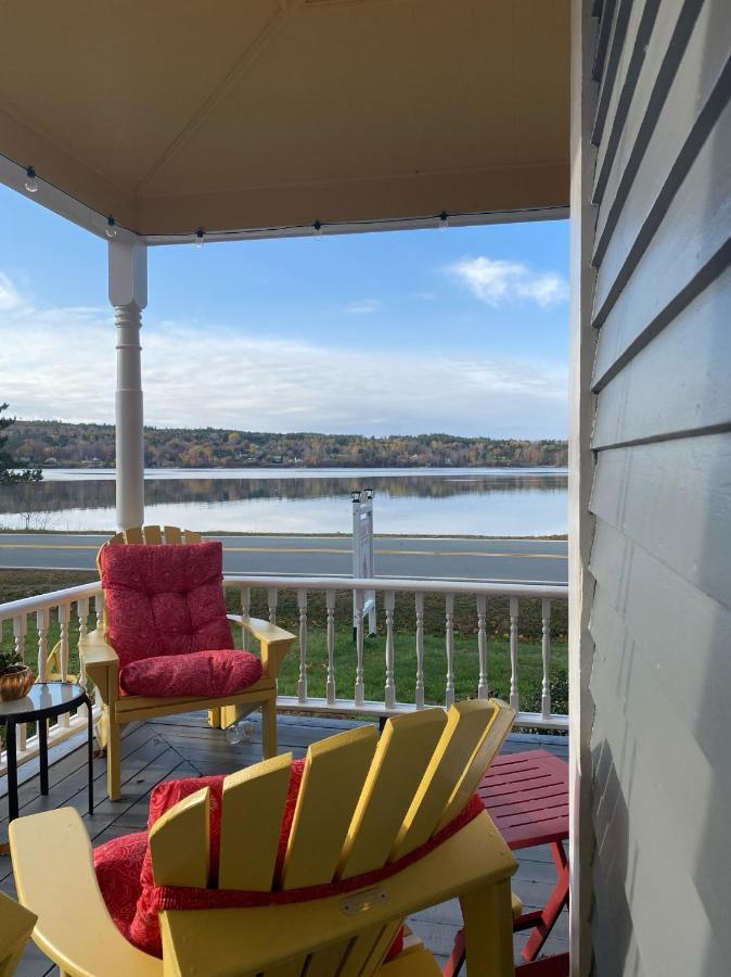 Toba'S Bed & Breakfast Lunenburg Buitenkant foto