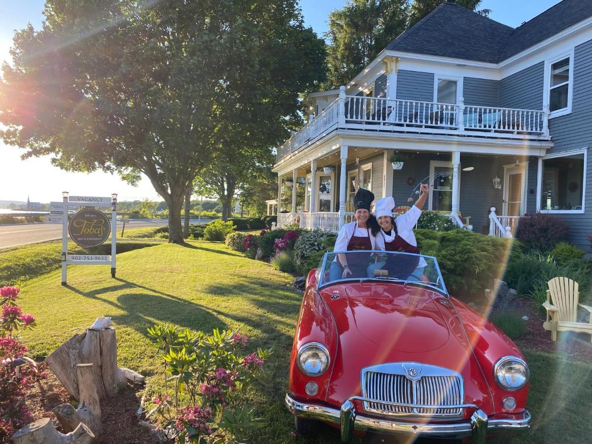 Toba'S Bed & Breakfast Lunenburg Buitenkant foto